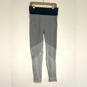 Aerie Women’s Leggings Chill Play Move Gray Colorblock Size Large